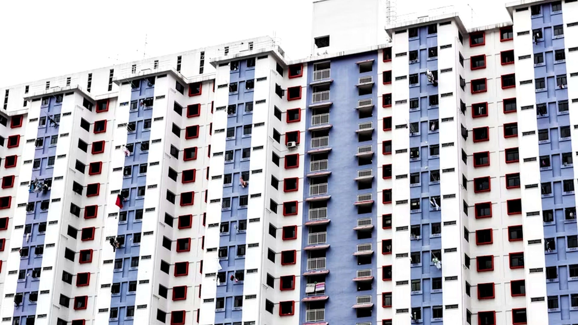 Top-Floor HDB Flats in Singapore: Pros, Cons; What Buyers Should Know in 2026