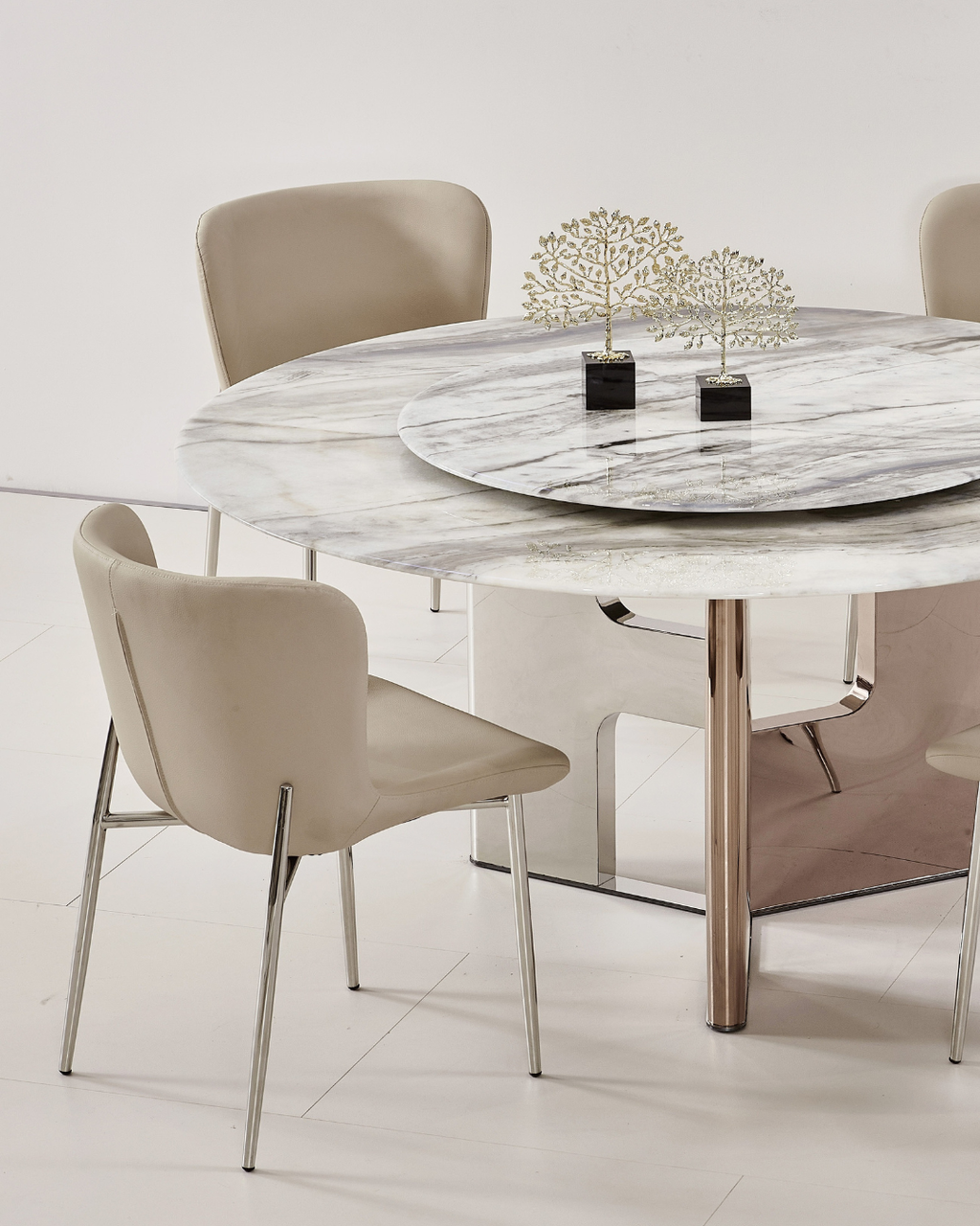 Mathis Round Dining Table